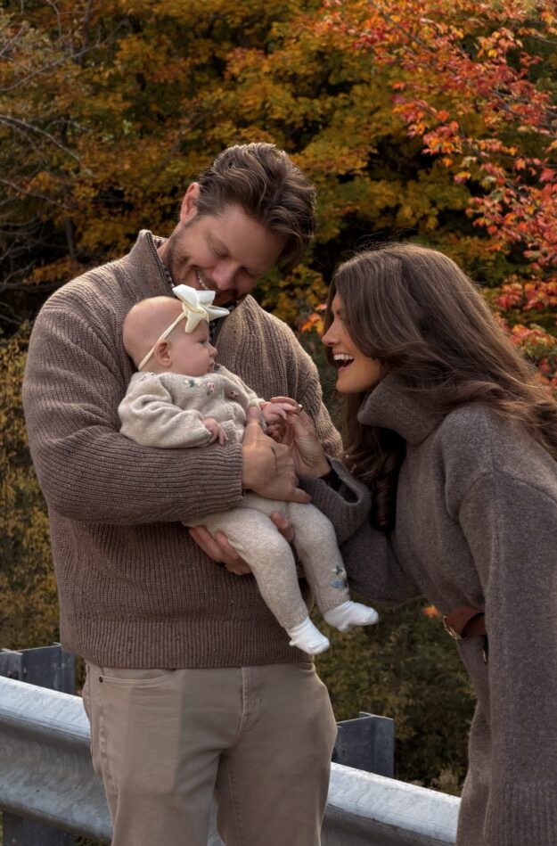 Family Photo Outfit Ideas for Fall & Christmas 2026 - Southern Curls & Pearls Family Photo Outfit Ideas for Fall & Christmas 2026