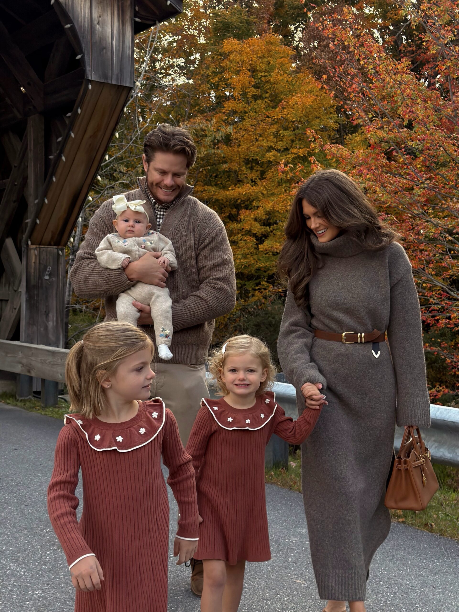 Family Photo Outfit Ideas for Fall & Christmas 2026 - Southern Curls & Pearls Family Photo Outfit Ideas for Fall & Christmas 2026