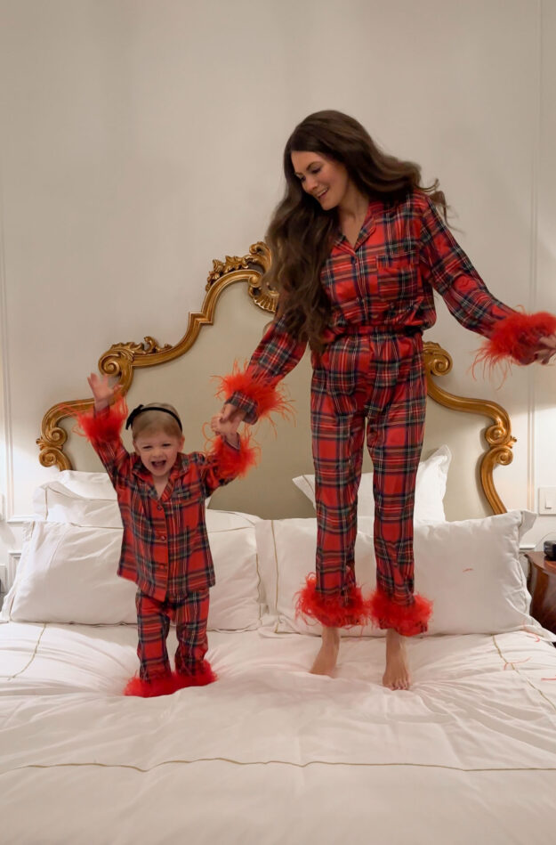 https://www.southerncurlsandpearls.com/wp-content/uploads/2023/12/gift-guide-holiday-pajamas-15-625x949.jpg