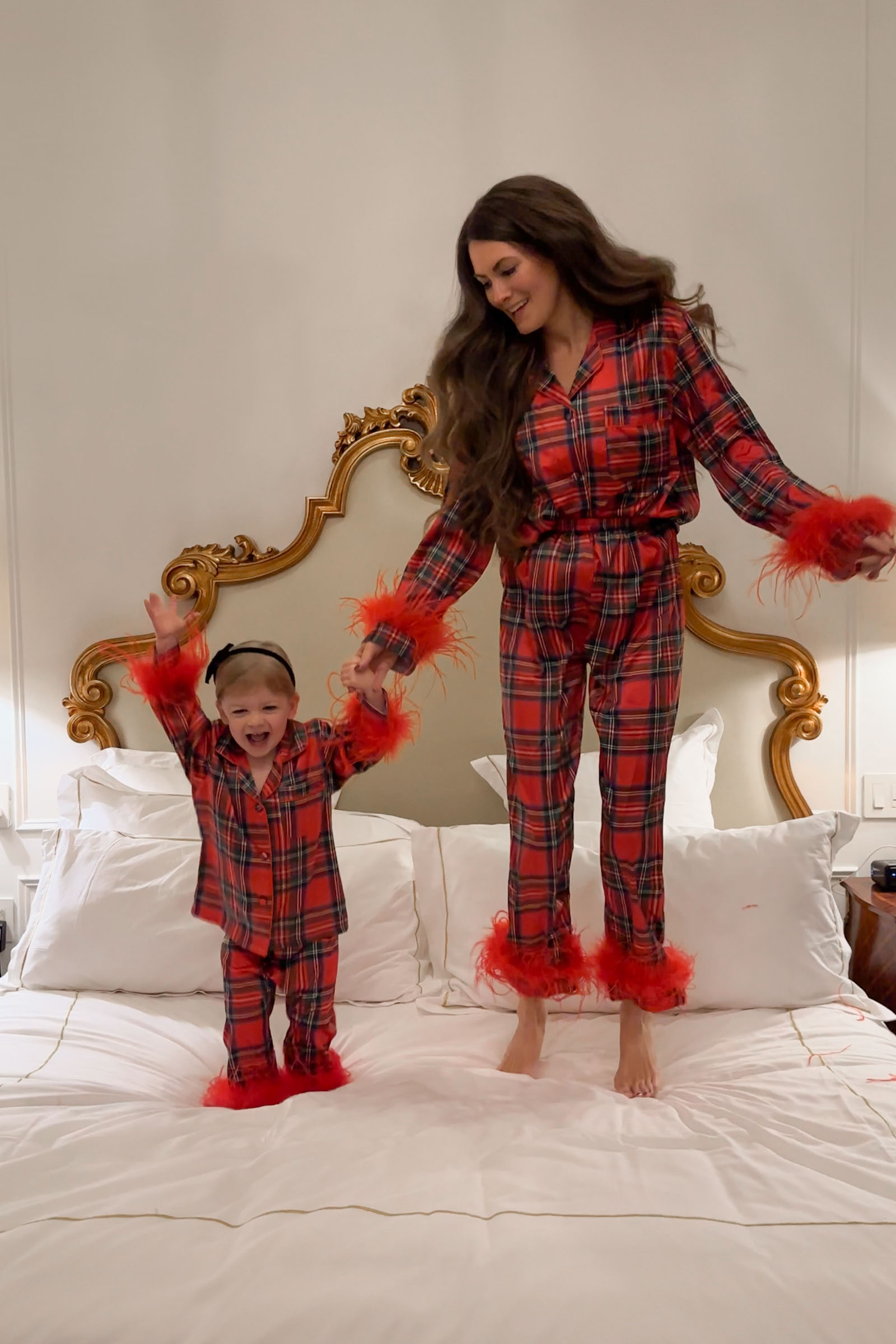 Gift Guide: Holiday Pajamas - Southern Curls & Pearls